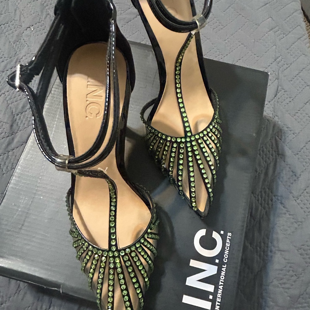 INC International Concepts Black Heels with Green Accents